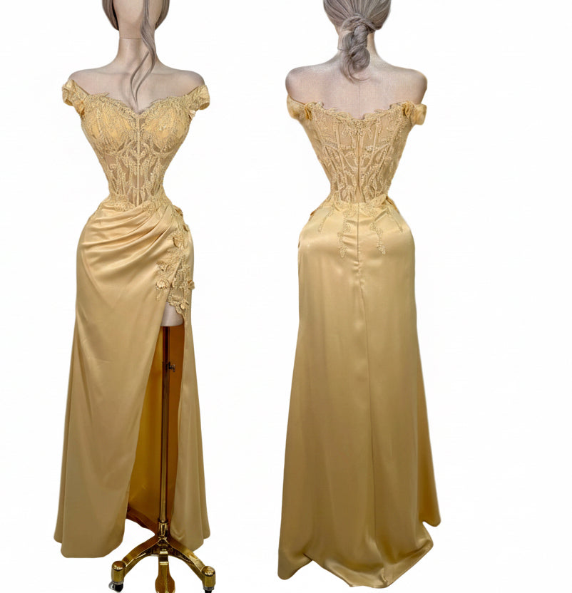 Vestido dorado satín