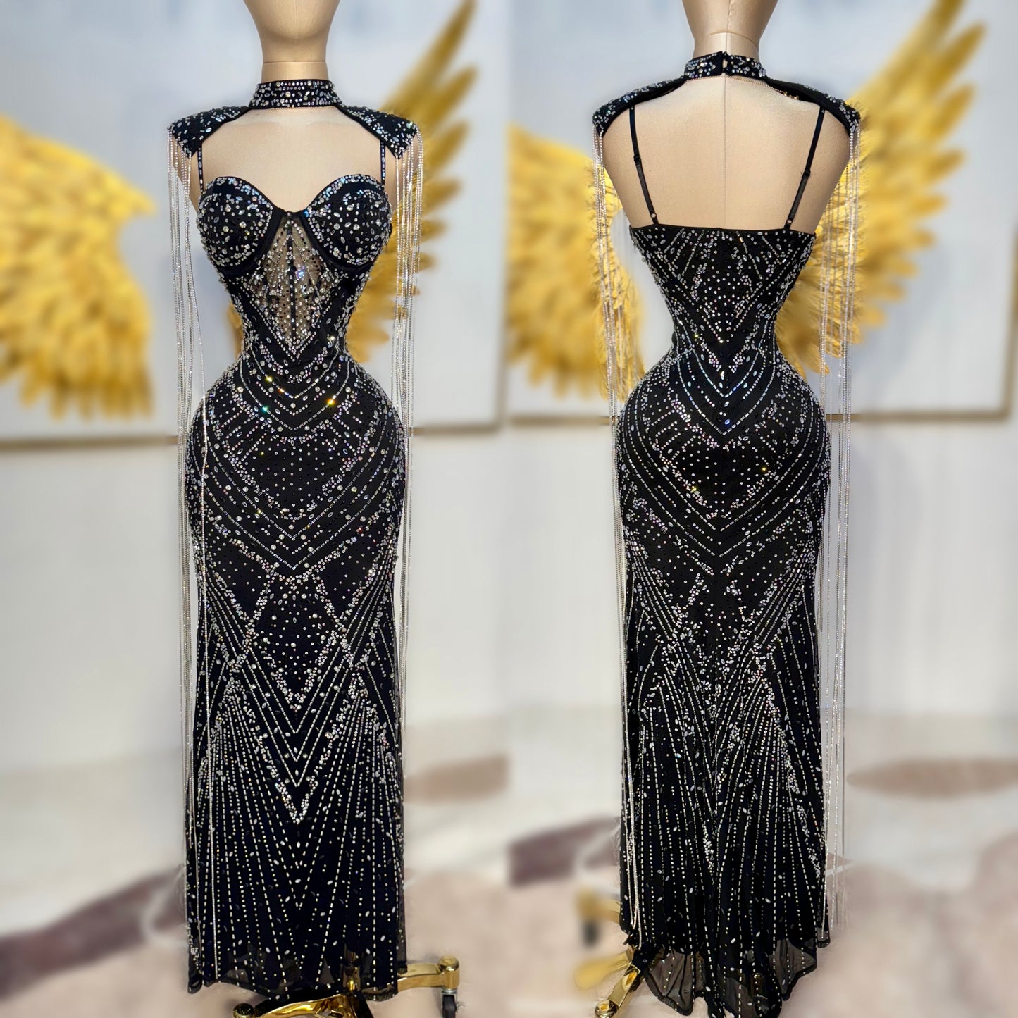 Vestido negro pedrería hombreras ✨🖤