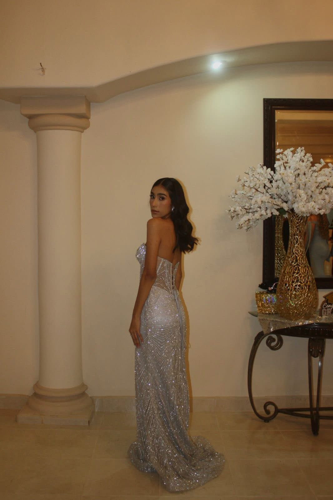 Vestido plateado pedrería ✨🩶