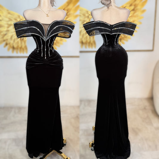 Vestido negro terciopelo y pedrería 🖤