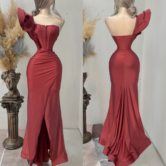 Vestido rojo toscano olán en hombro