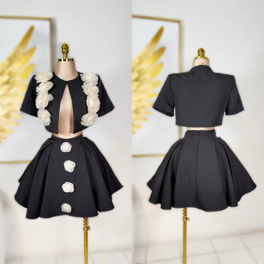 Conjunto negro flores beige