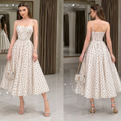 Vestido beige lunares con cinturón ✨