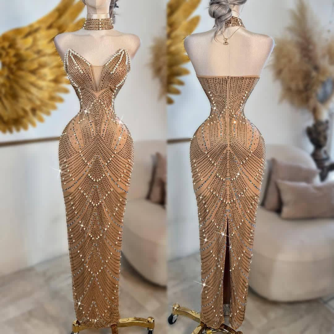 Vestido beige perlas y pedrería collar ✨