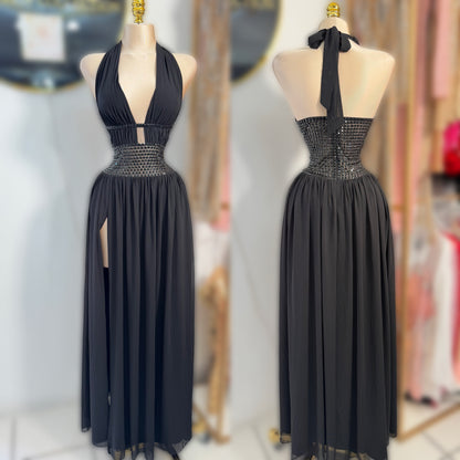 Vestido negro pedrería cuello halter 🖤