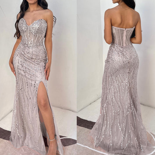 Vestido plateado strapless lentejuelas