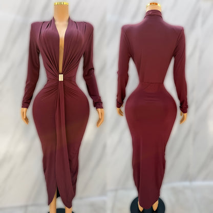 Vestido tinto broche dorado ❤️