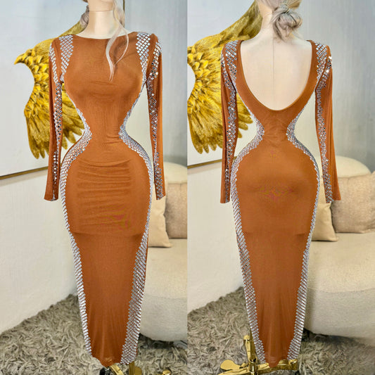 Vestido caramelo pedrería