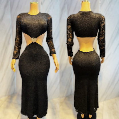 Vestido negro encaje y broche dorado ☀️✨