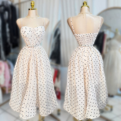 Vestido beige lunares con cinturón ✨
