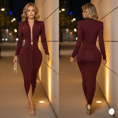 Vestido tinto broche dorado ❤️