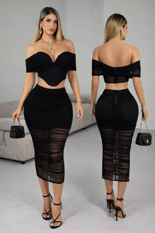 Conjunto negro top y falda mesh 🖤