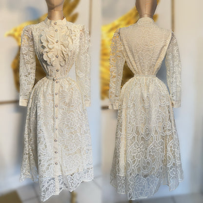 Vestido beige bordado 🤍