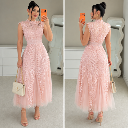 Vestido rosa tulle hojas 🩷